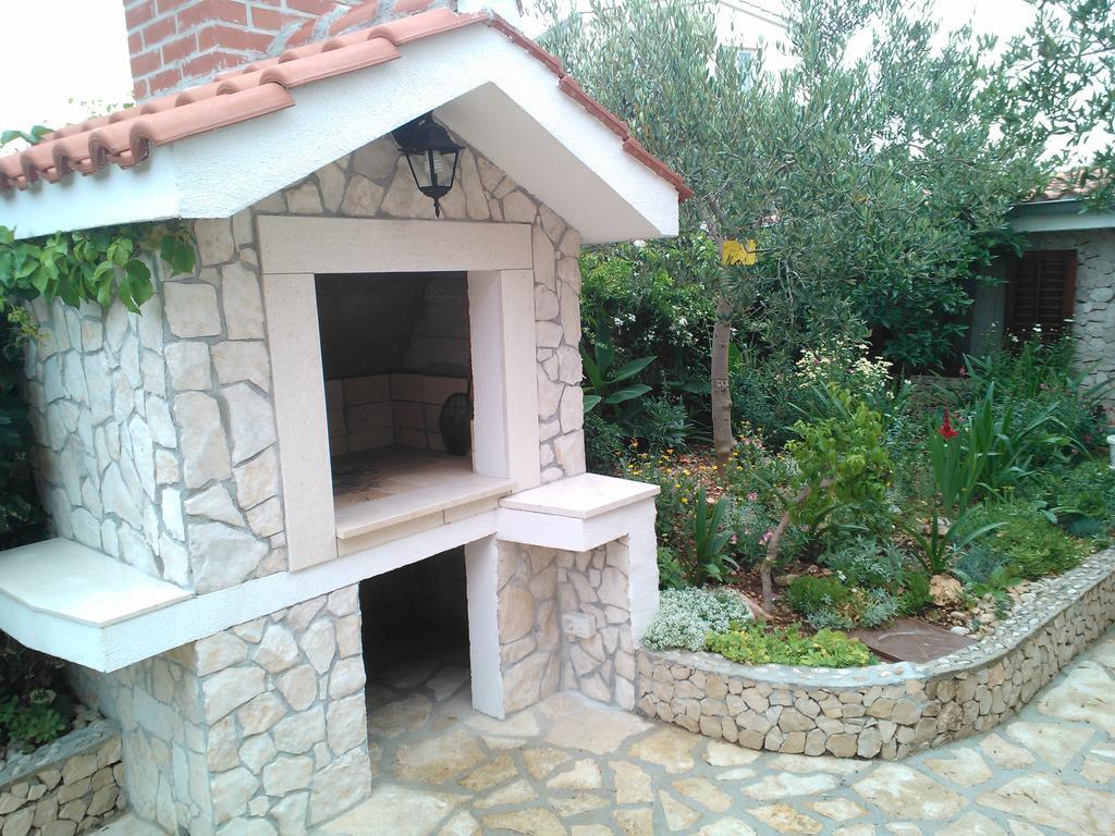 Tone & Marta Apartments Rogoznica  Exterior photo